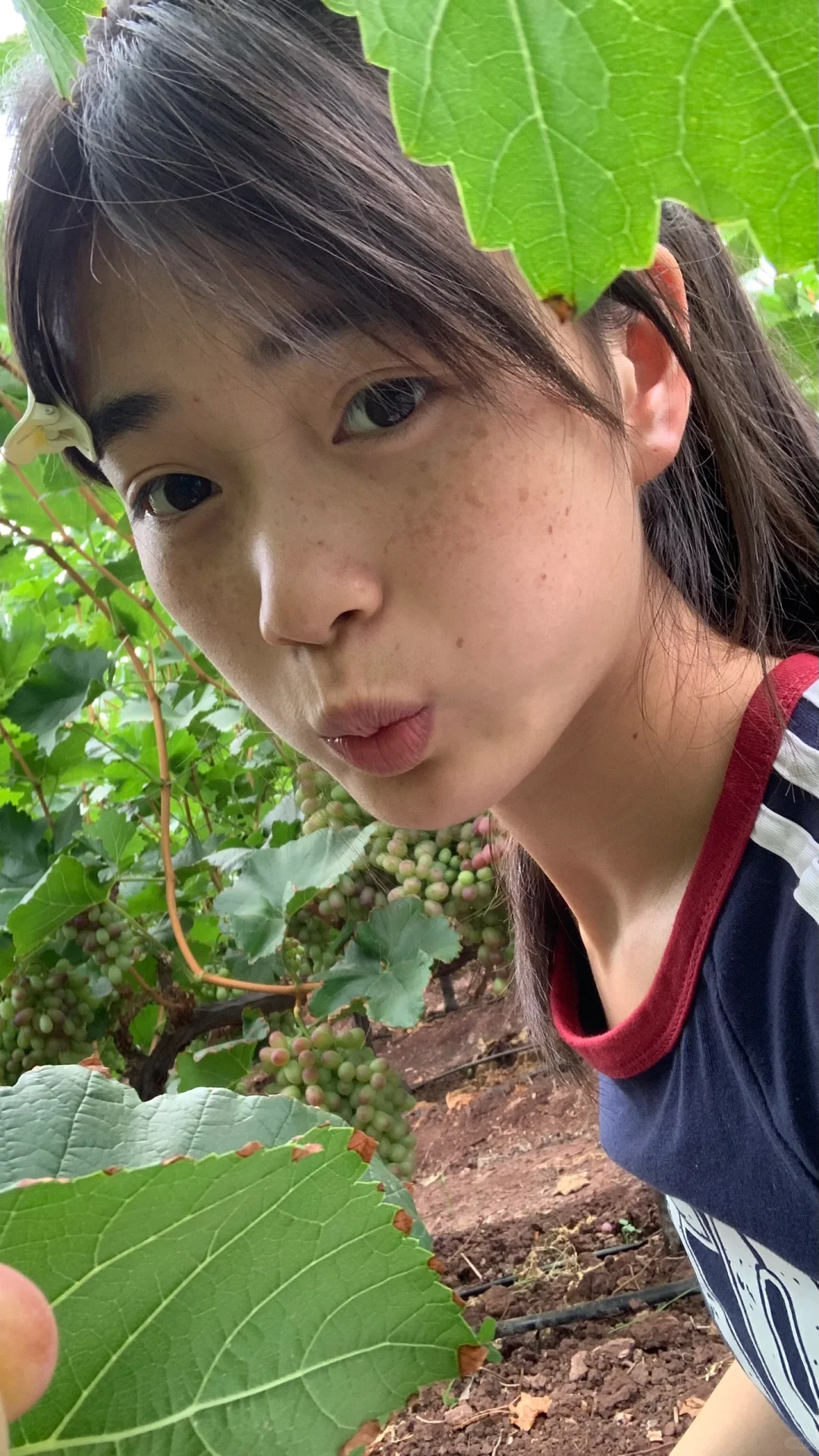 素颜真的很适合在田里📷