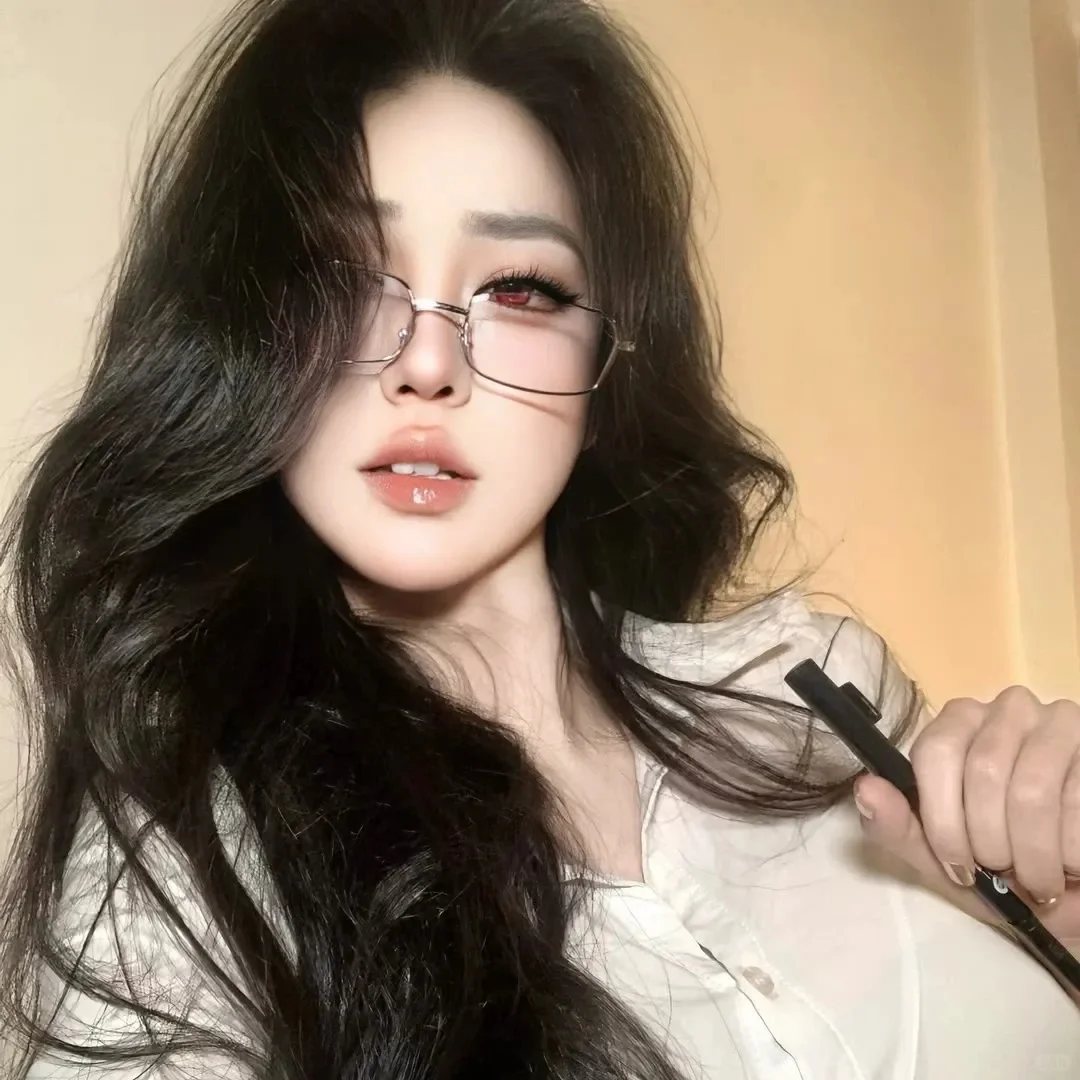 𝑾𝒆𝑪𝒉𝒂𝒕｜小妈女头