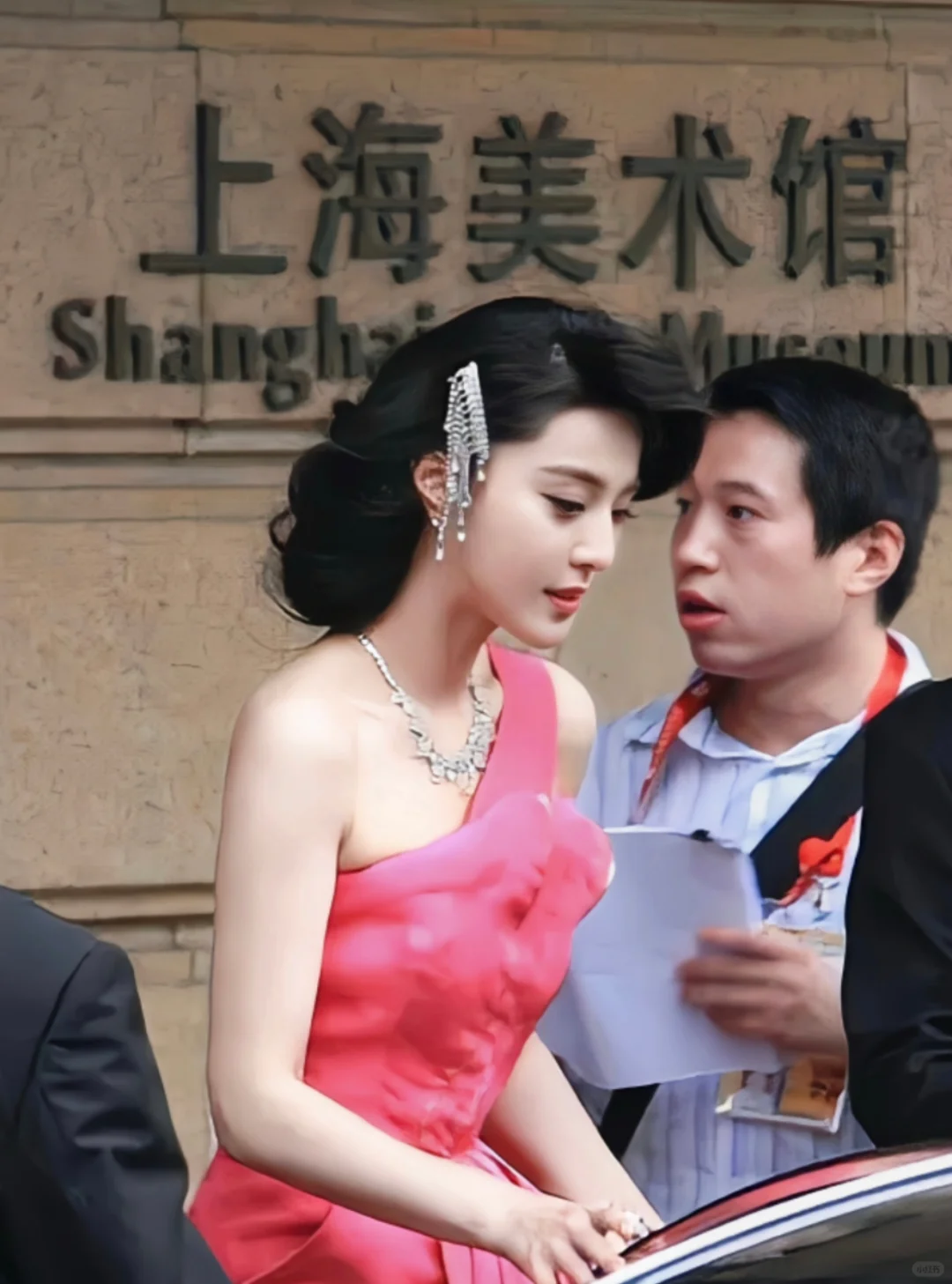 沃去！她才是人间芭比吧