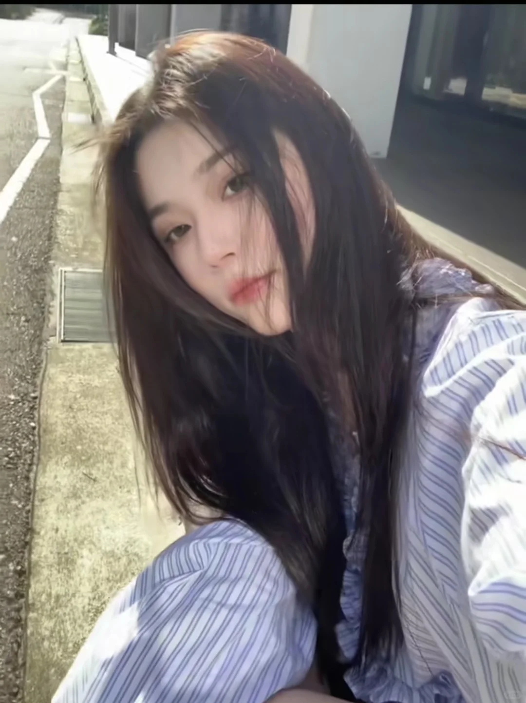甜美的模特一枚能💃大池渡蹲下摄影师