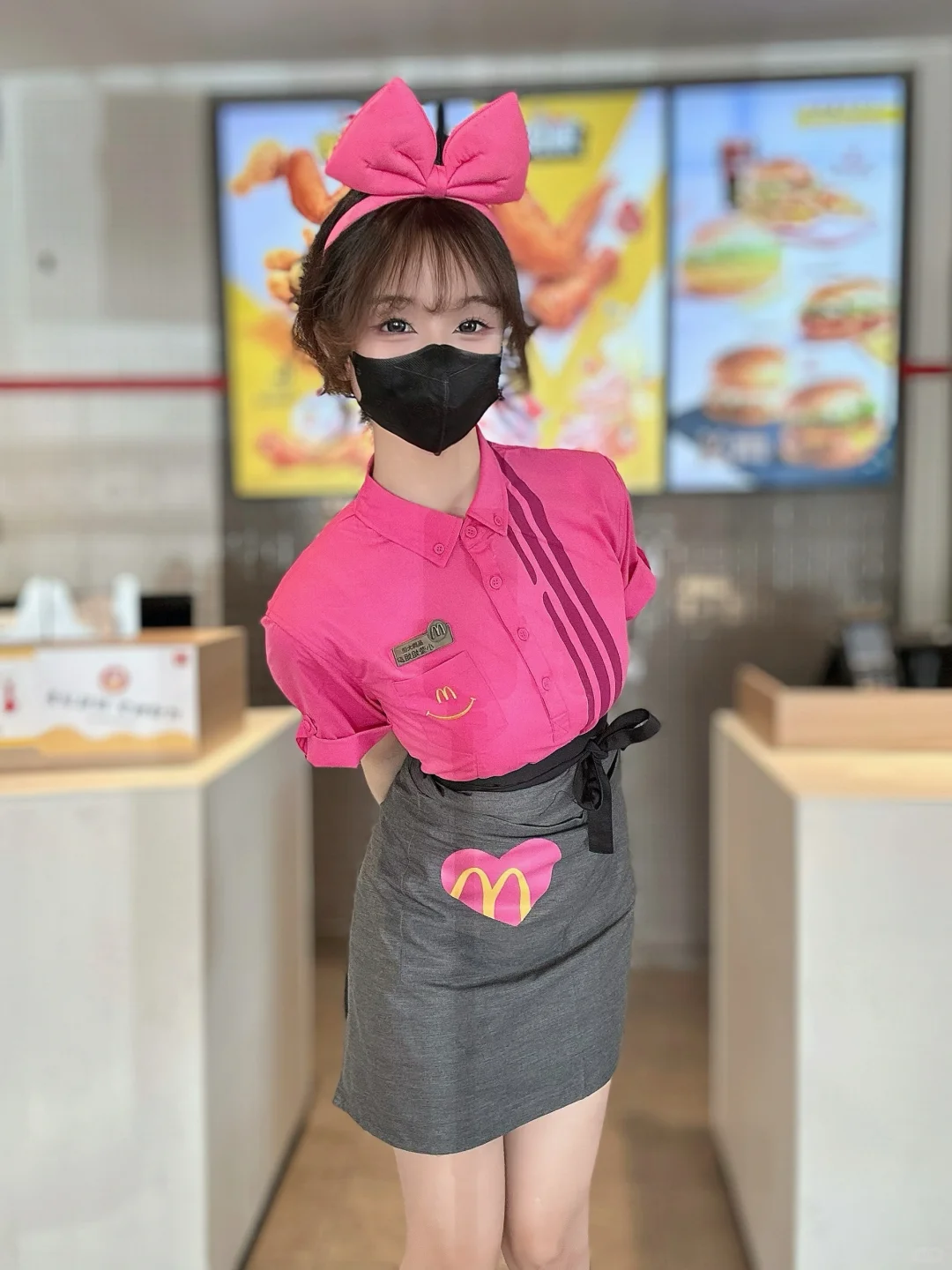 是哪家餐厅上班可以穿这么好看的制服啊啊！