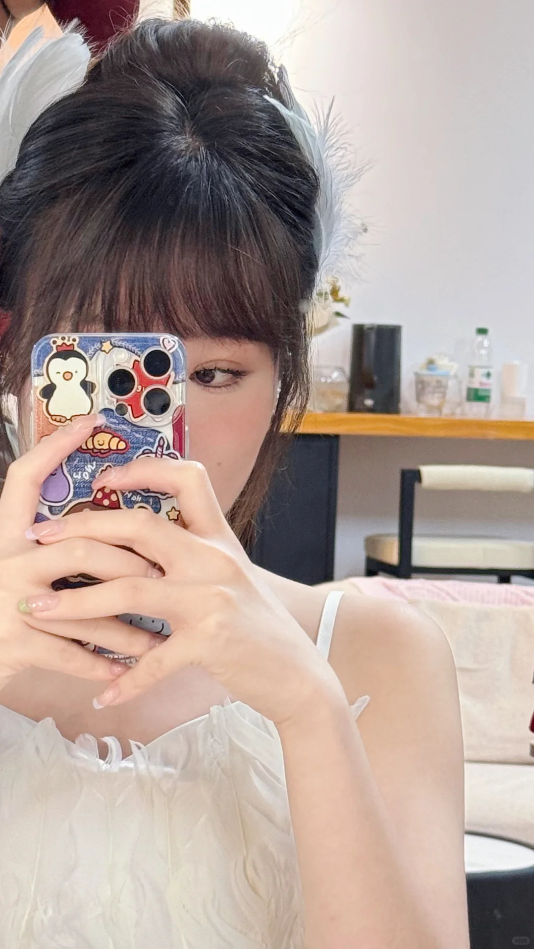 装淑女中🙈