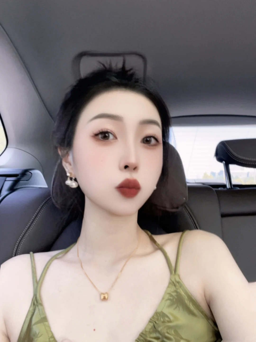 永远太远了 明天陪我吃饭吧.