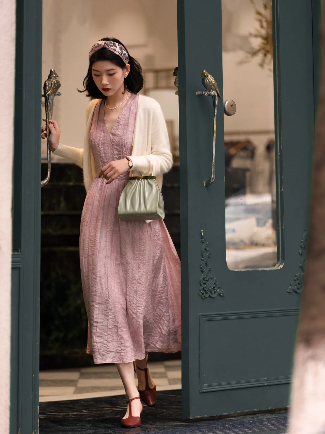30岁以后，终于明白女生“贵气”的真相