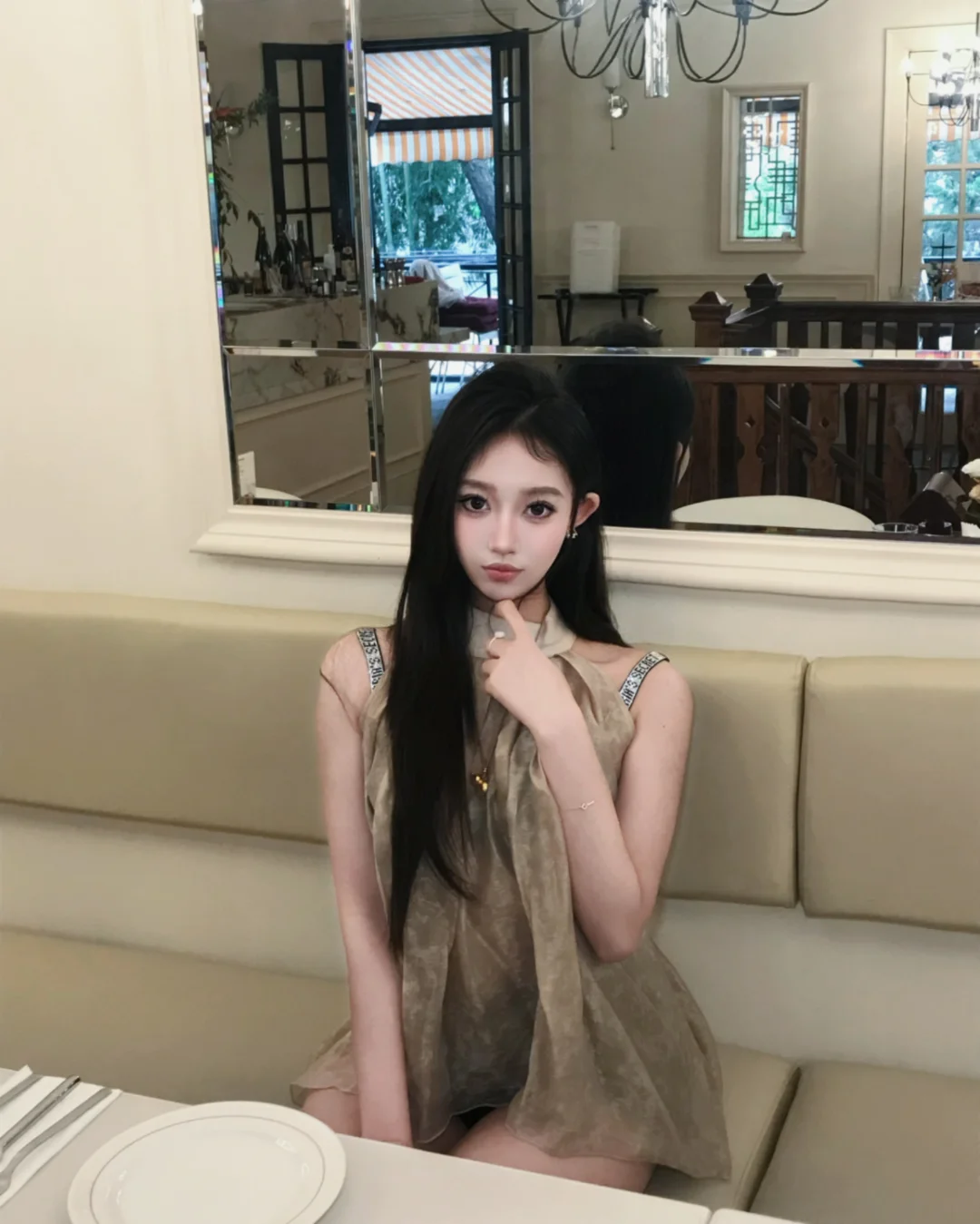 这里的墙好白～