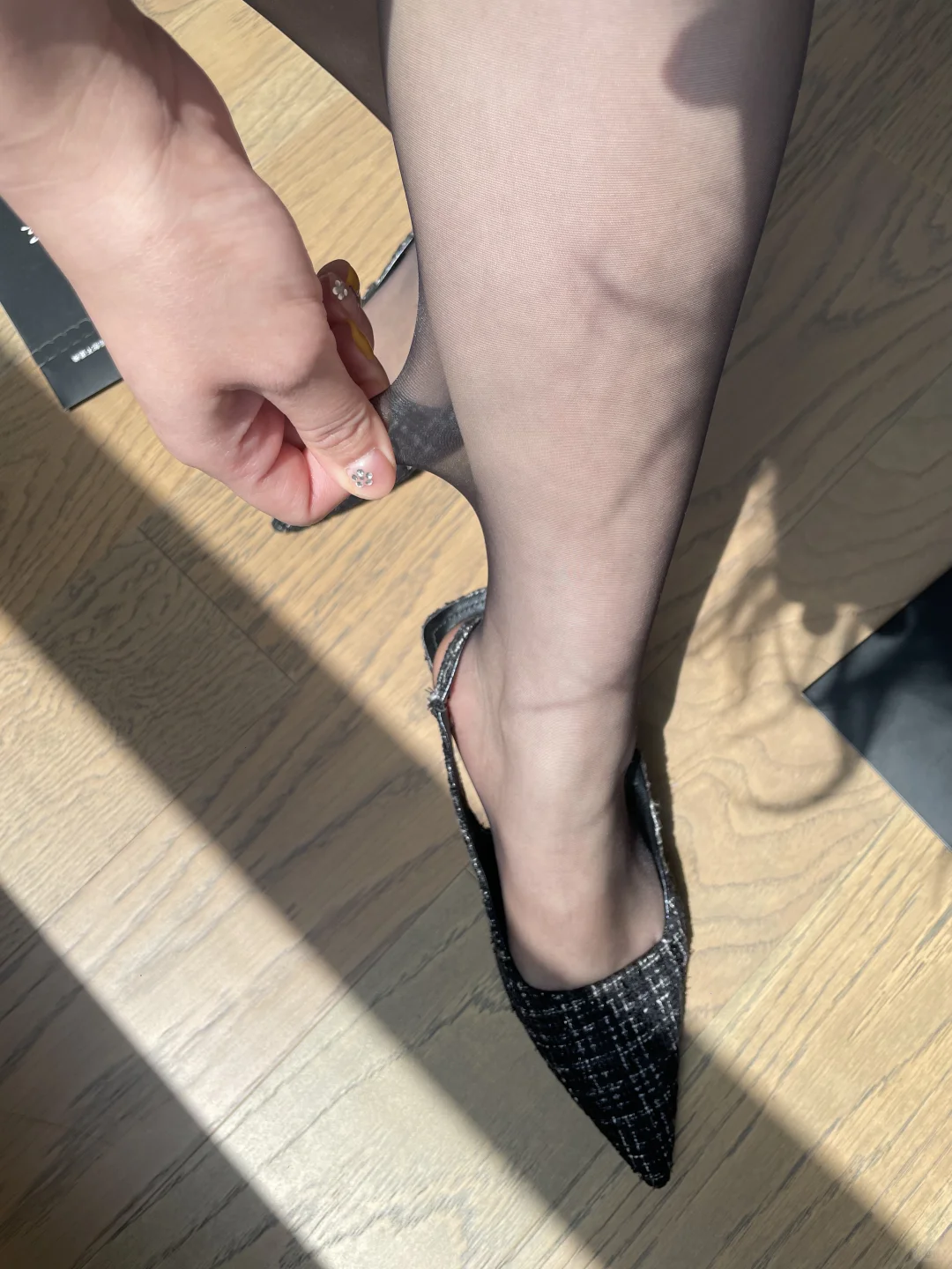喜欢穿黑丝的美女速度进❗️❗️❗️