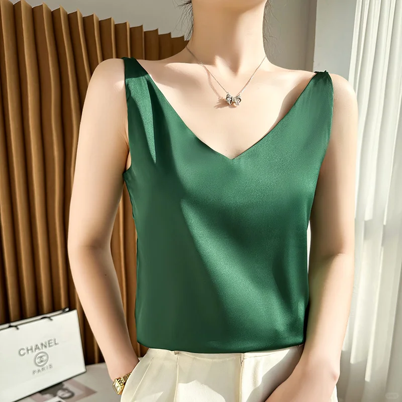 👗显瘦必备！V领吊带背心💫