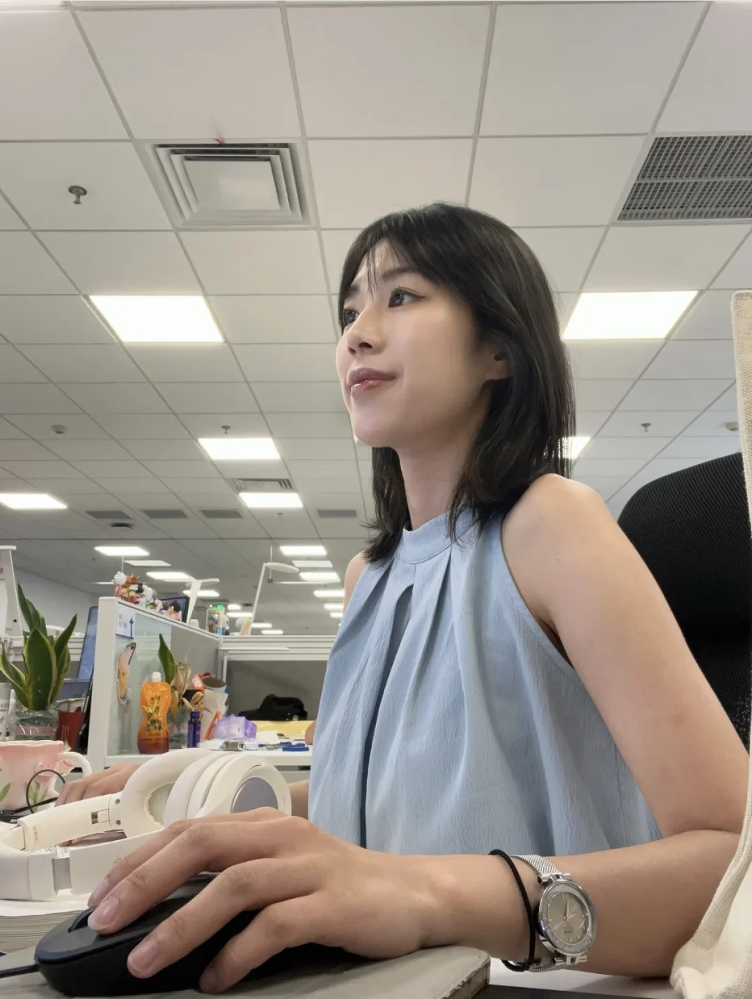 我劝内向女生来干这个，月挣两万多干到老！