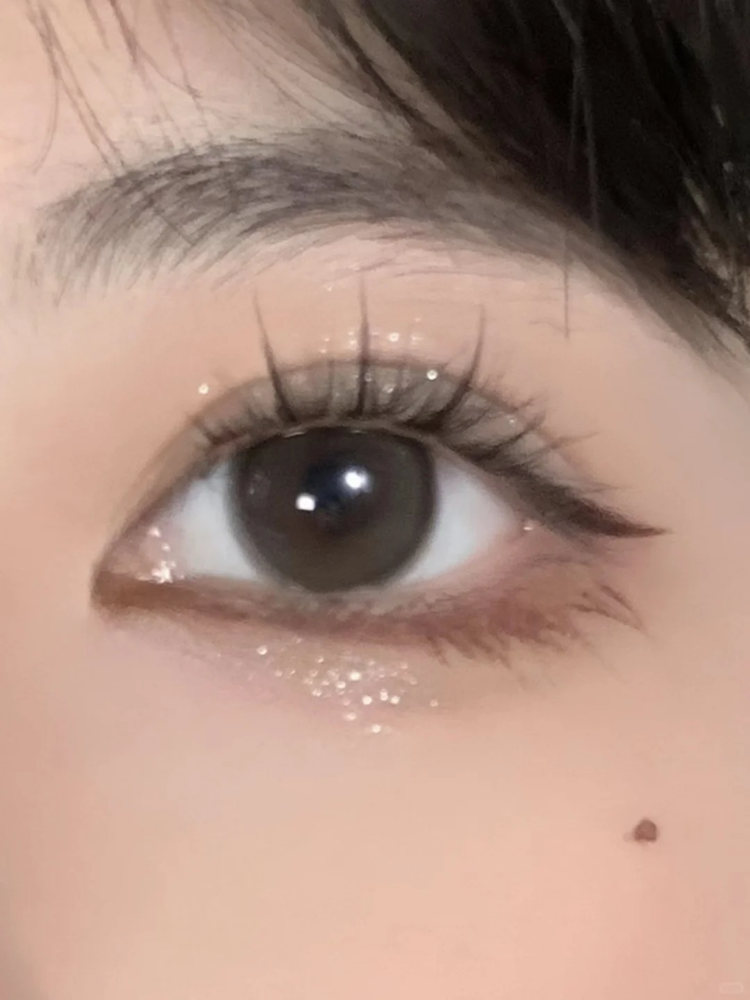 泰美辣！！很像baby嫩模时期的眼珠子