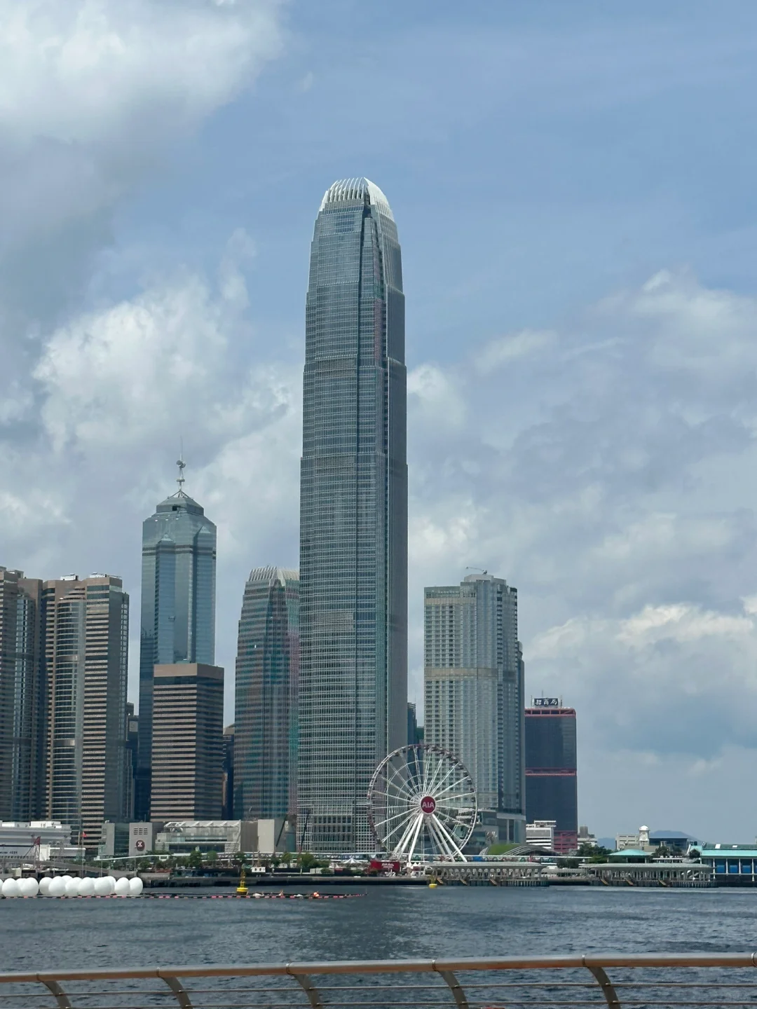 晴天的维港真的好美