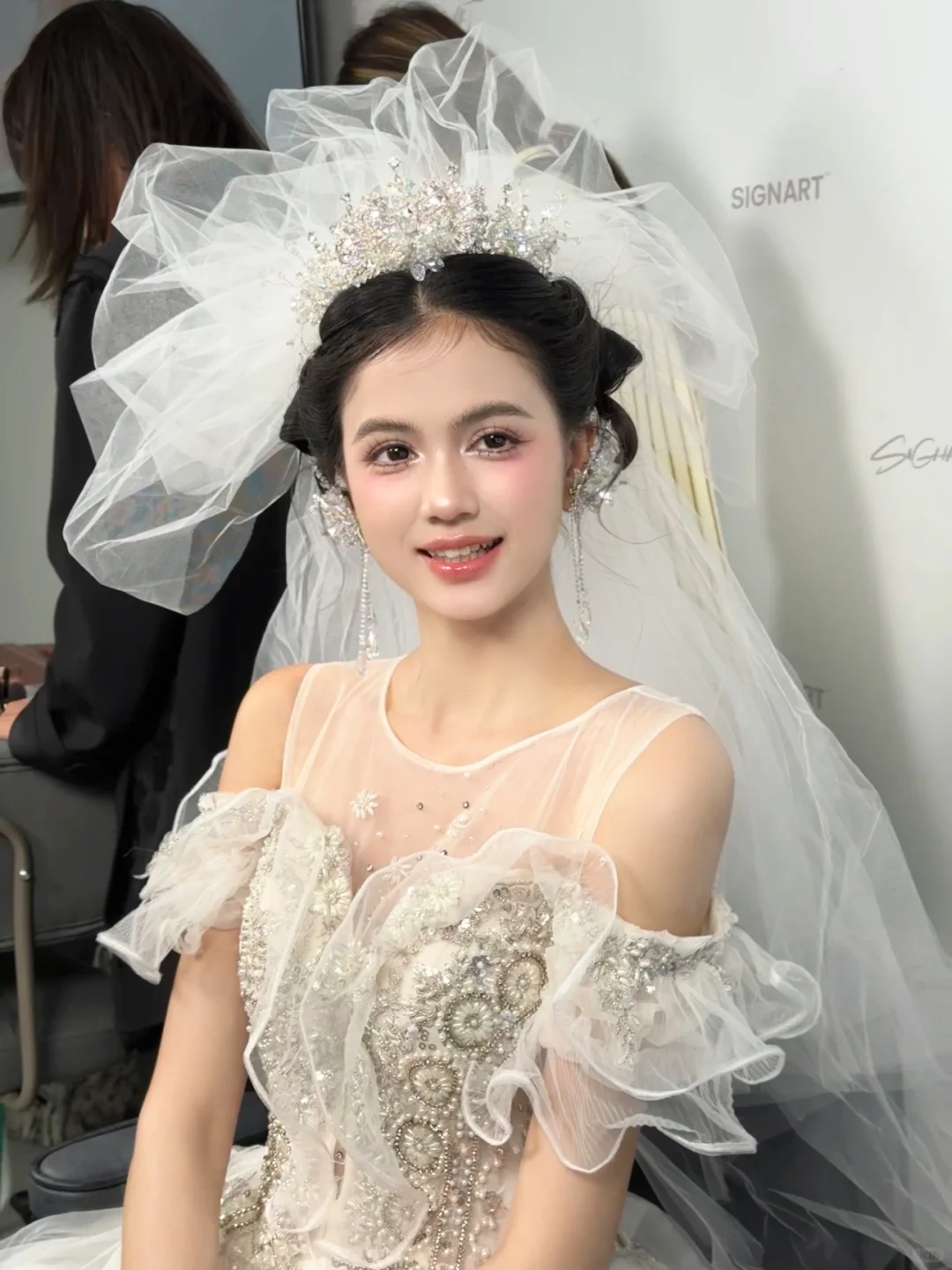 这个模特…