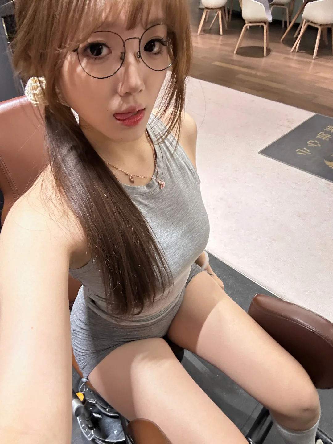 臀部训练?今日灰色系
