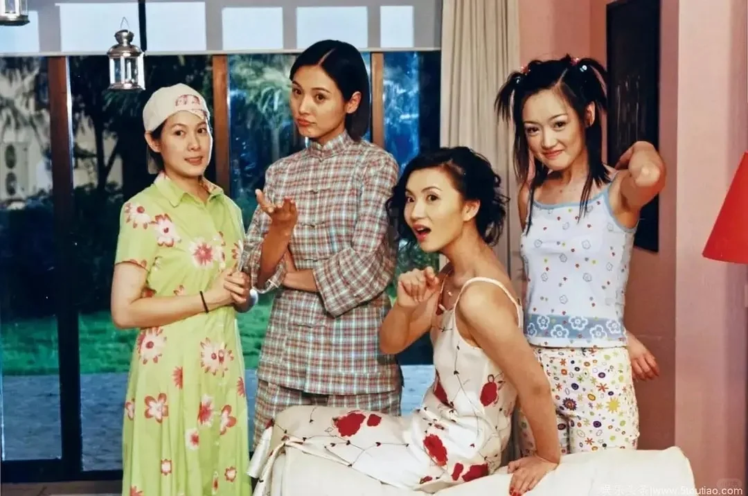 粉红女郎 哈妹真的好千禧辣妹啊