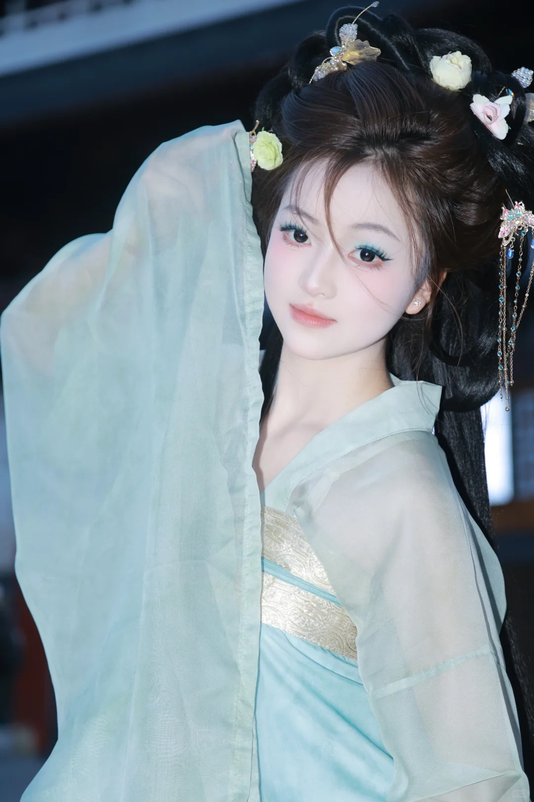 这种美只对她，放在脸上是画框