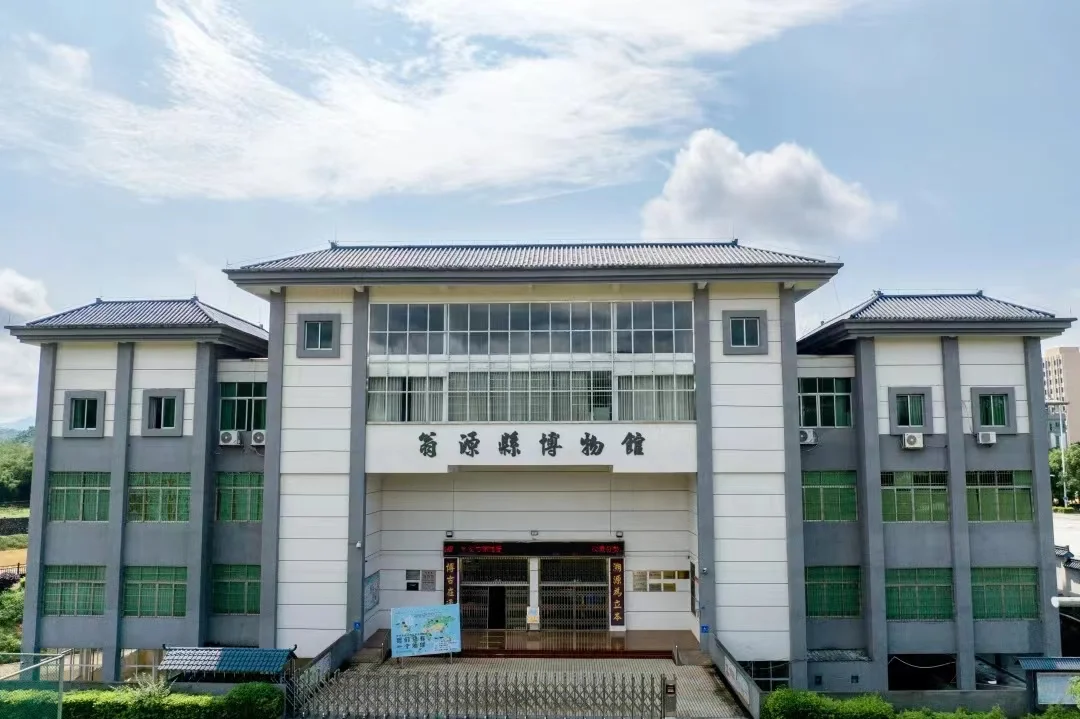 5·19中国旅游日|正确的打开方式，当然是→