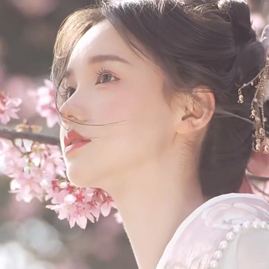 We chat | 古风女生头像❣️