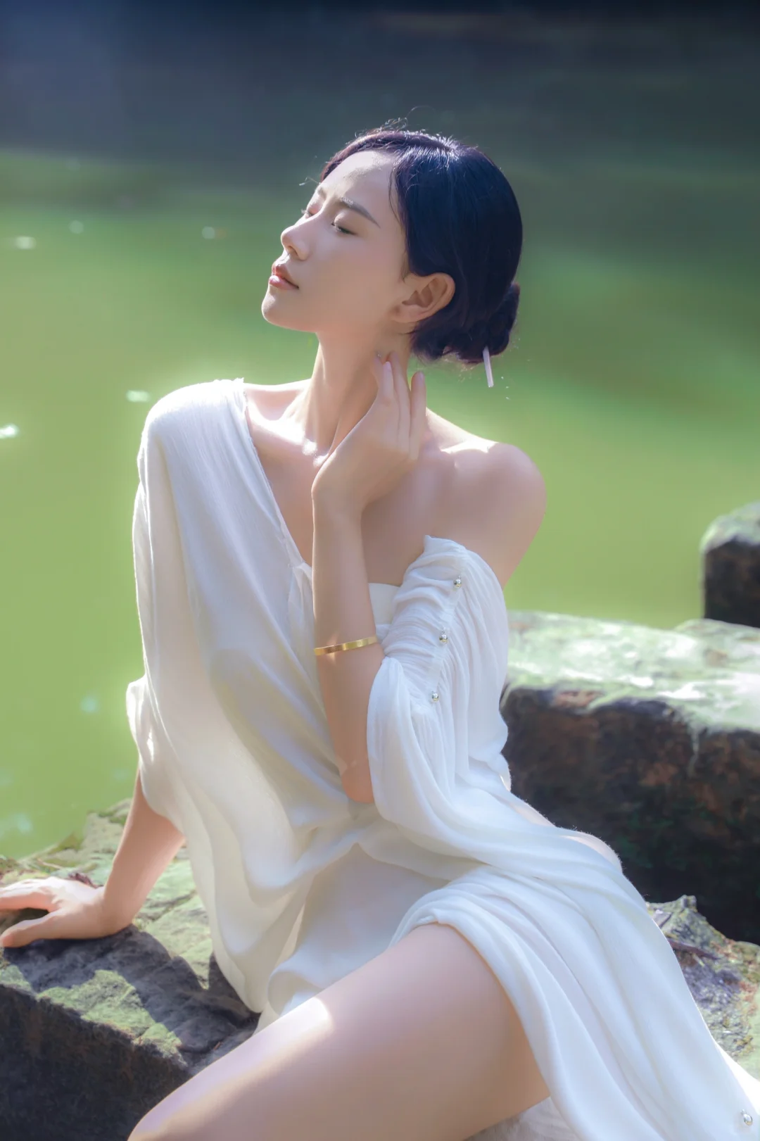 悠悠一夏|纯欲大露背
