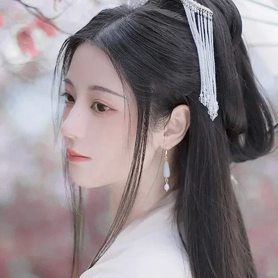 We chat | 古风女生头像❣️