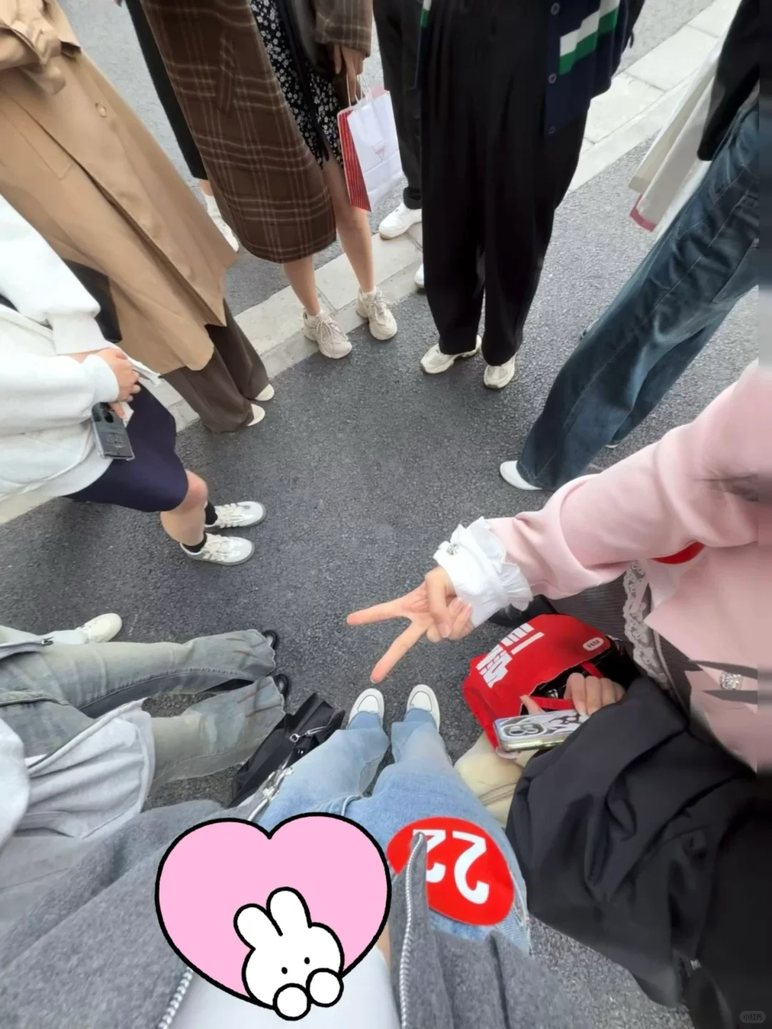 07女高中生参加车展面试的一天