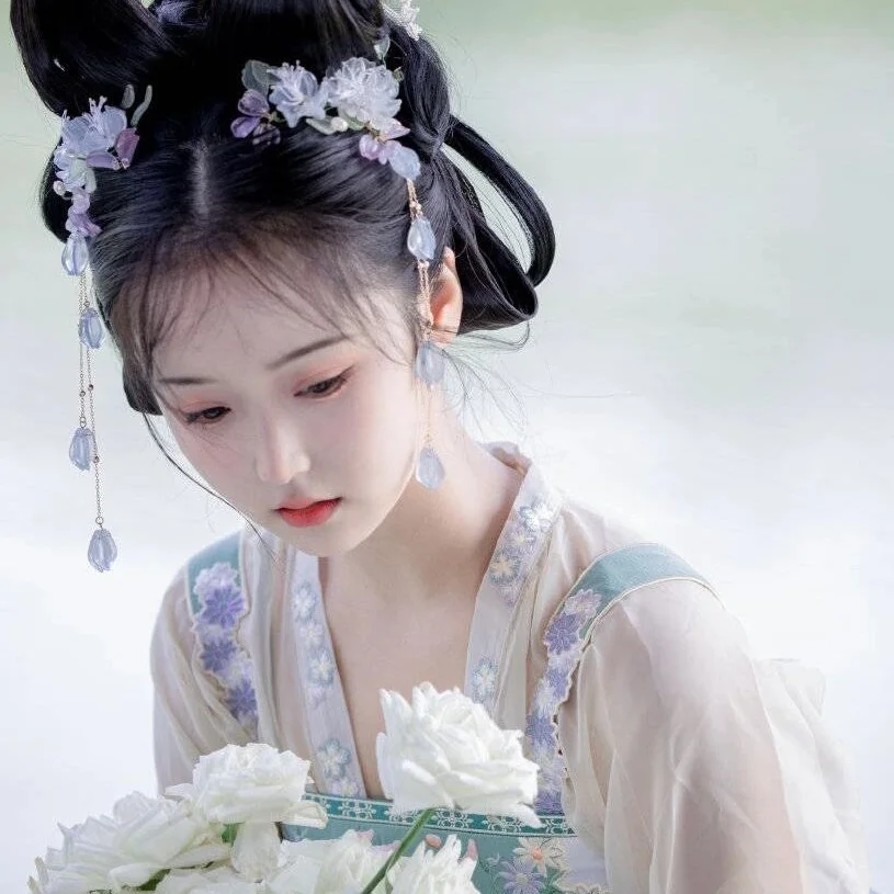 We chat | 古风女生头像❣️