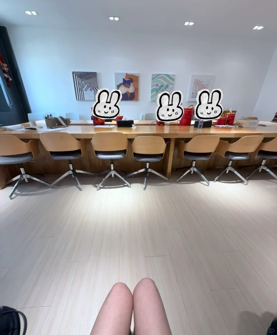 07女高中生参加车展面试的一天