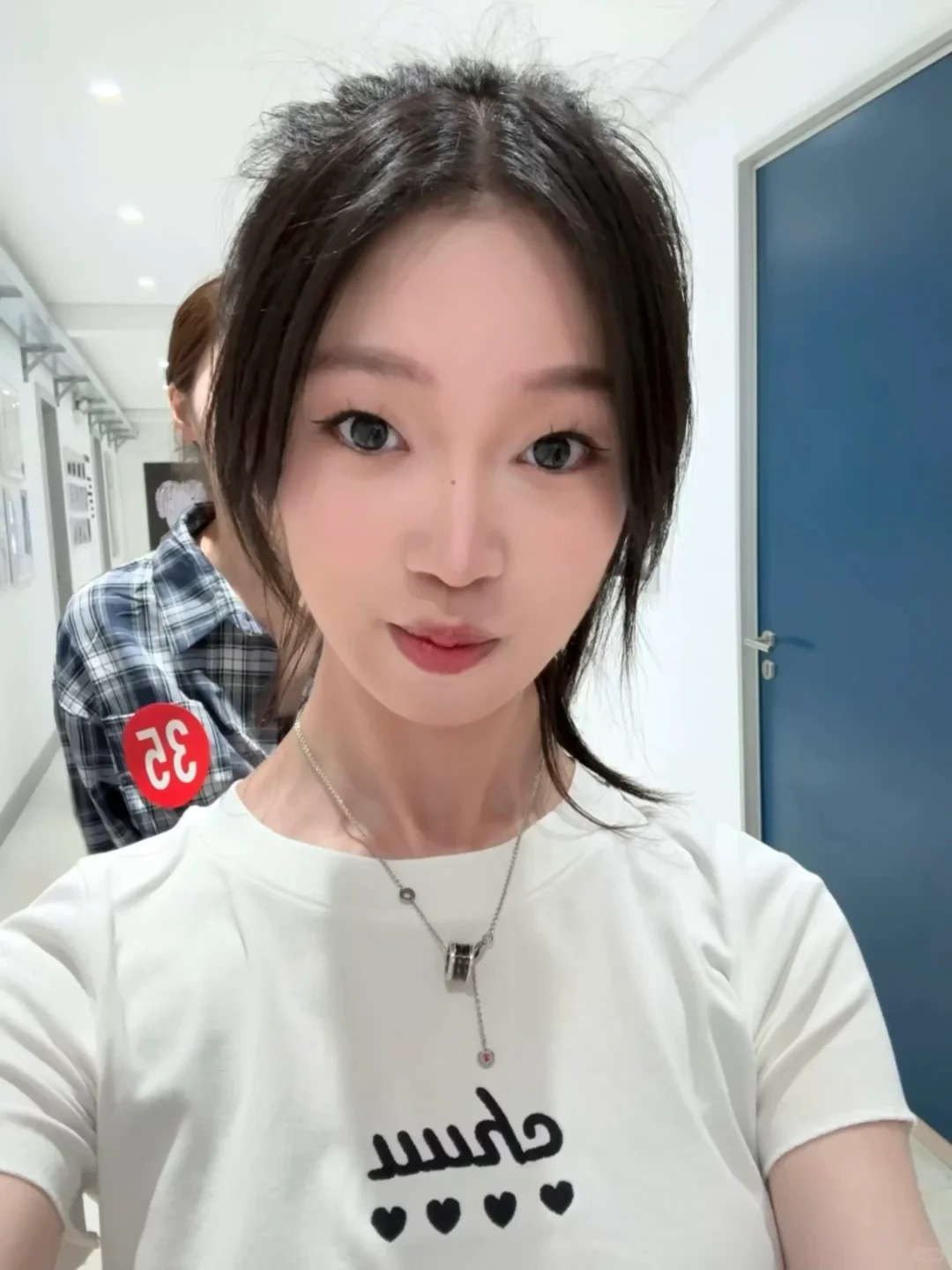 07女高中生参加车展面试的一天