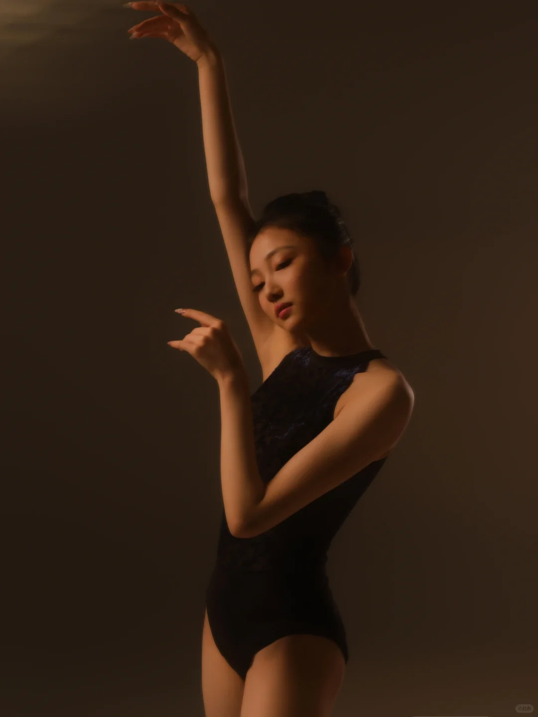 晴大个儿的舞蹈写真来啦～摄影：易秋白📷