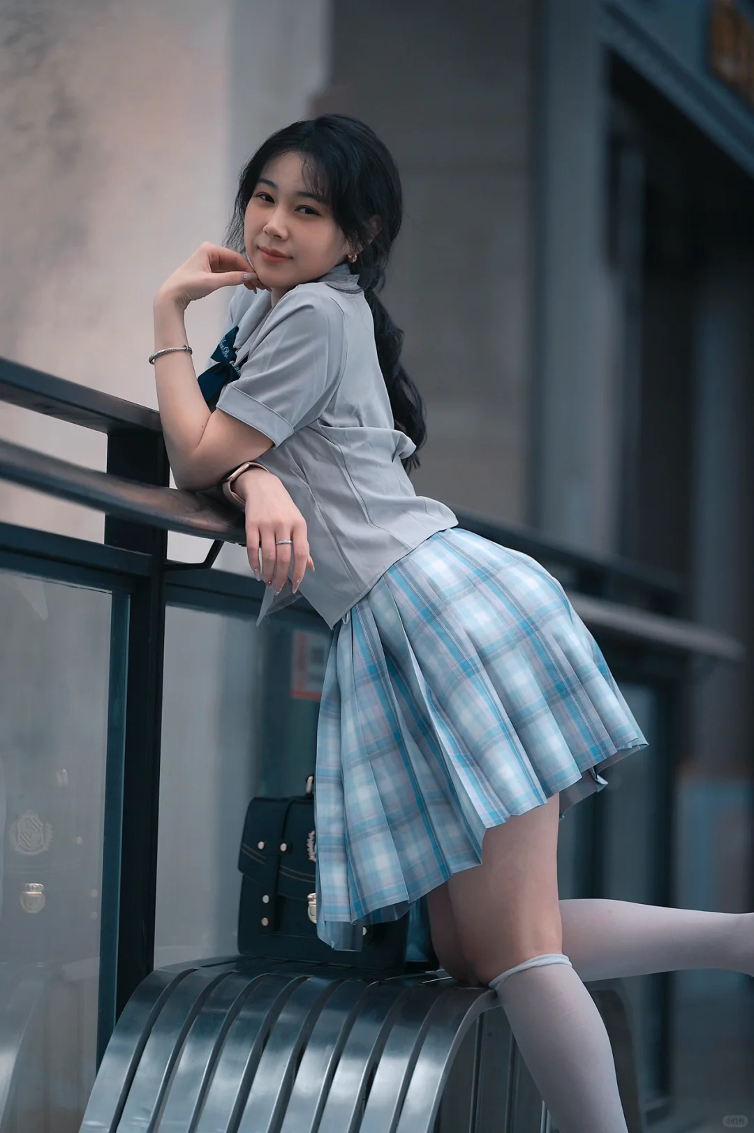 jk遇到长椅，拍照姿势指南