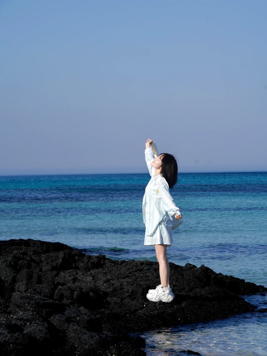 𝗕𝗹𝘂𝗲 𝗝𝗲𝗷𝘂‧₊˚🩵海边拍照确实很浪漫