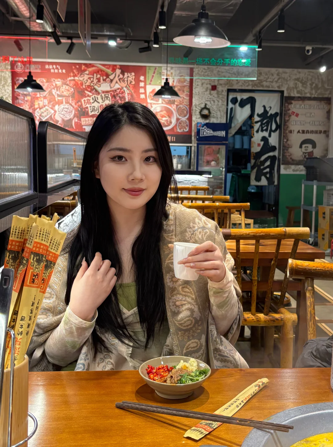 正面甜妹，侧颜御姐