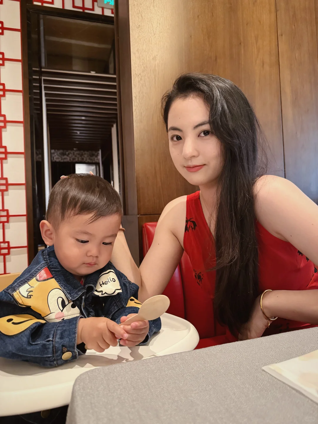 海边跟红色裙子太搭啦