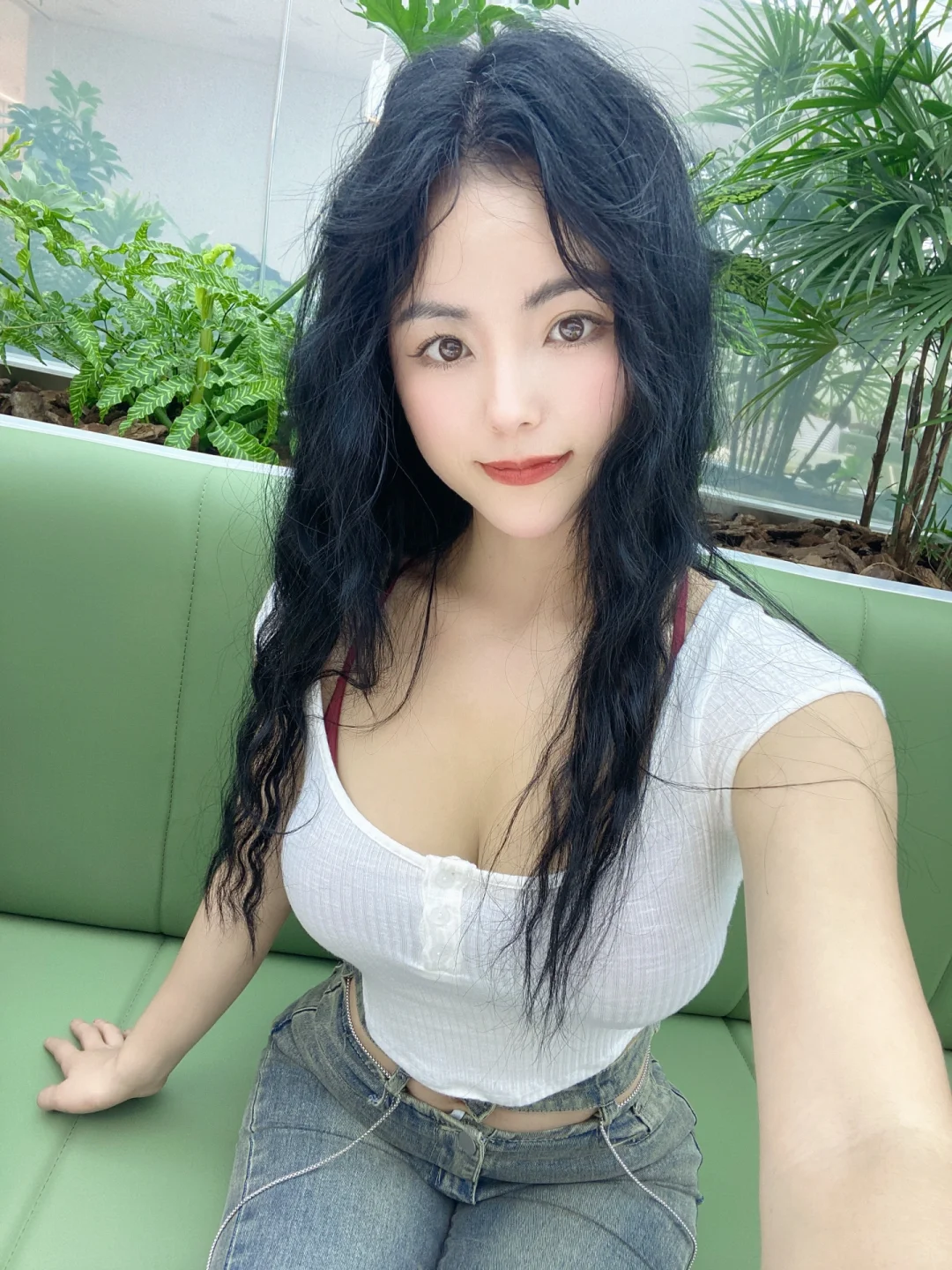 原来胸大真的会显得腰细