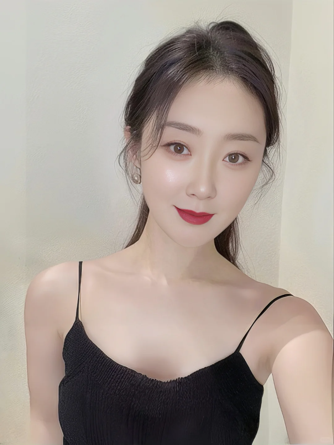 满脸的人妻感