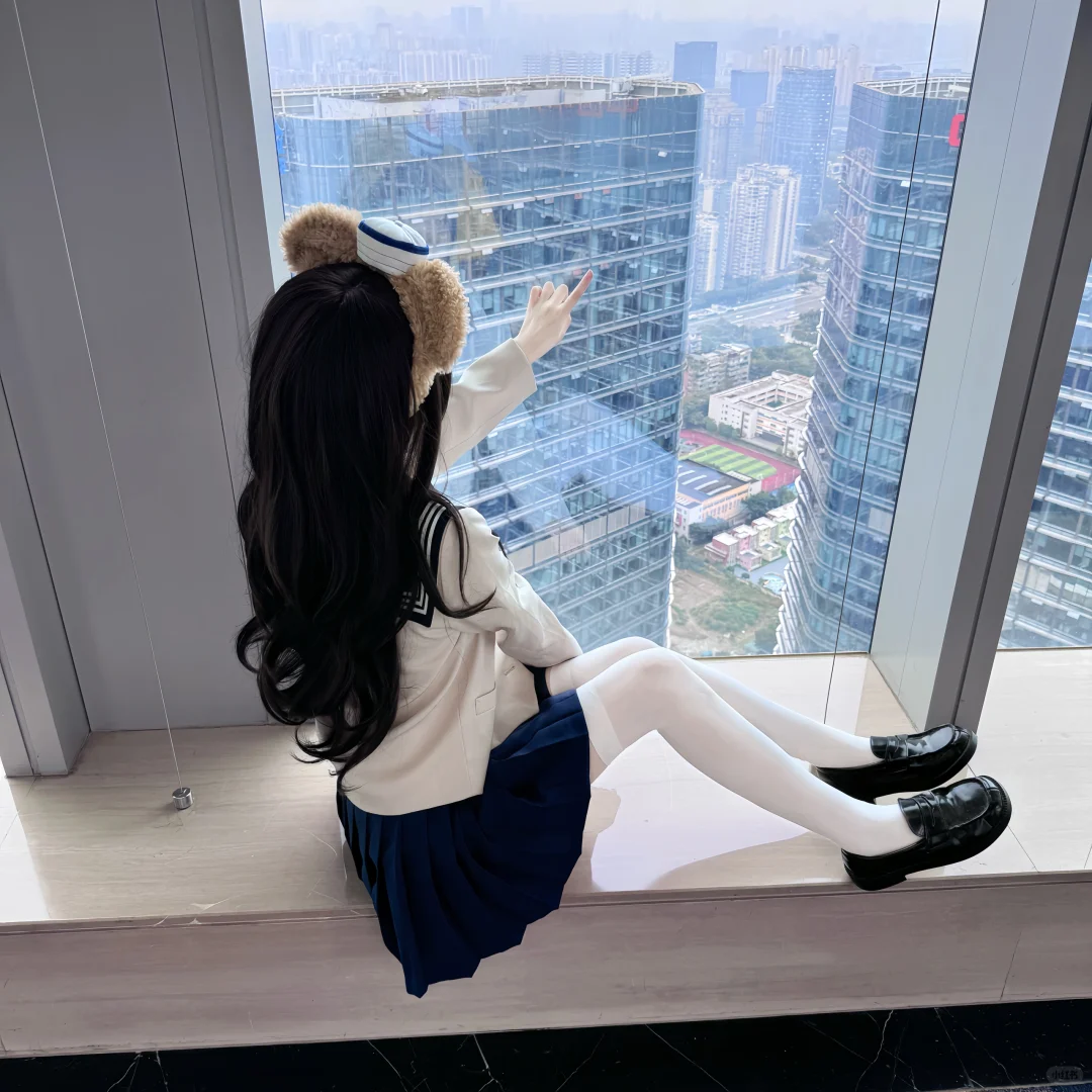 我开始迷信 相信你的掌纹里也有我的命运