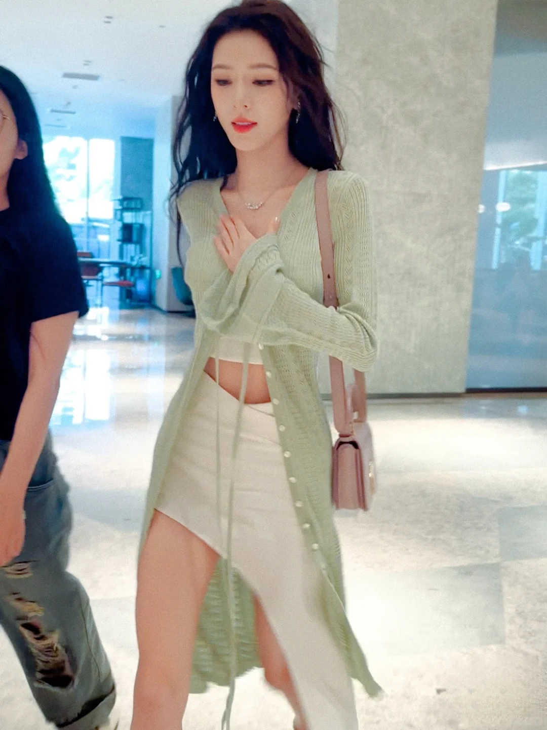沃天‼️张予曦真的美的好明艳动人