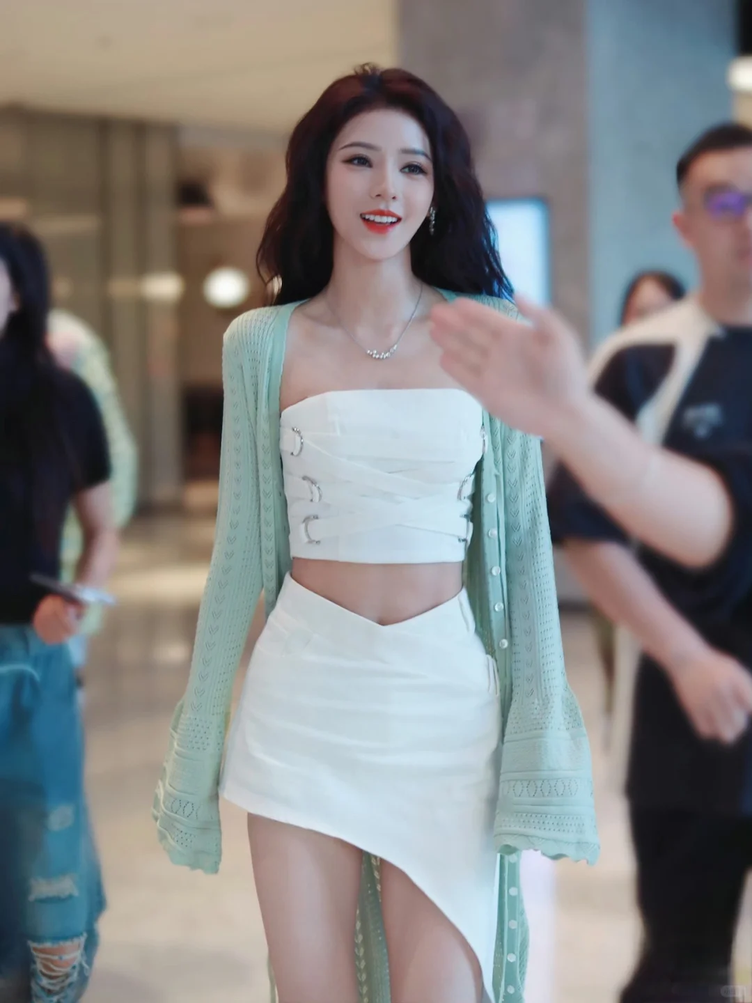 沃天‼️张予曦真的美的好明艳动人