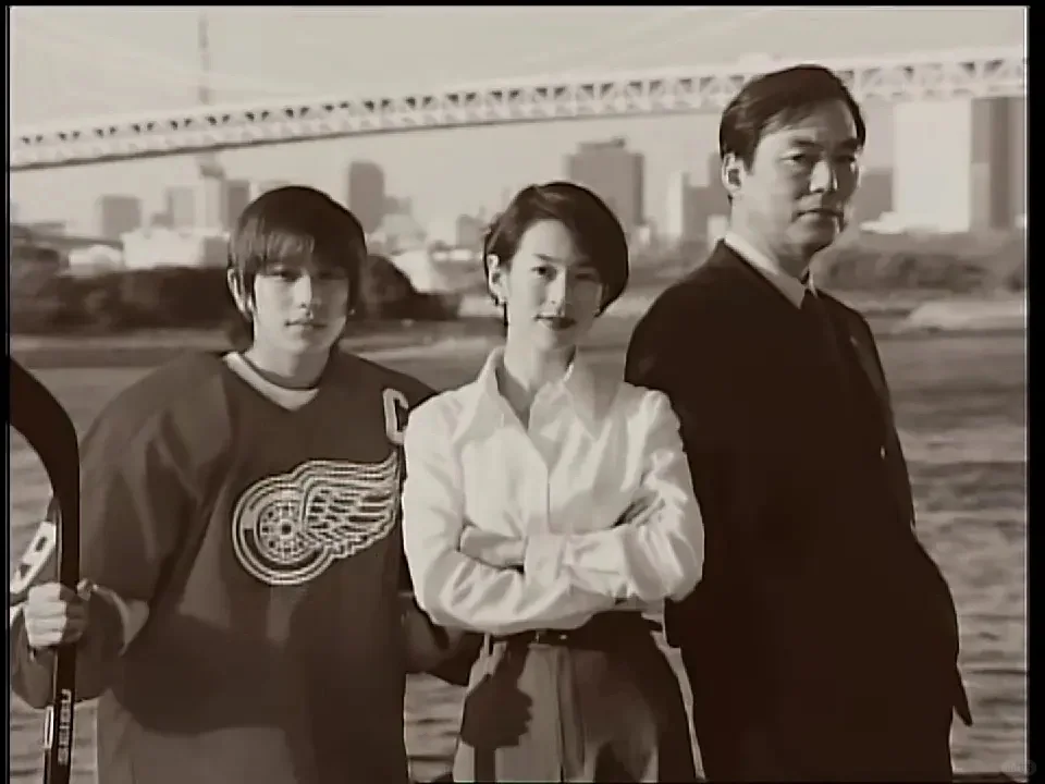 最近在看#新闻女郎 属于90年代的美