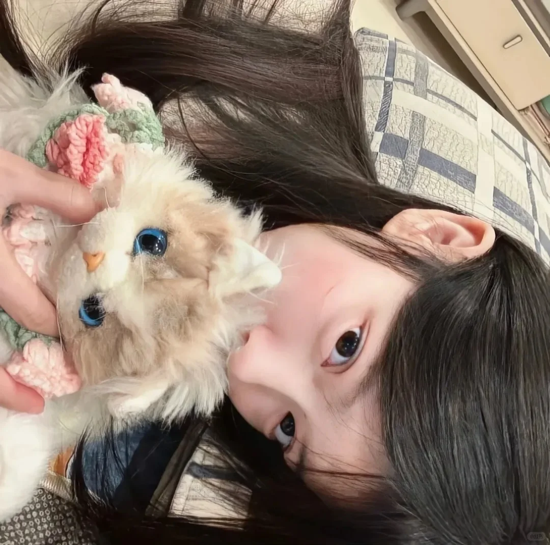 女头 就让今天阳光明媚 我们去拍照