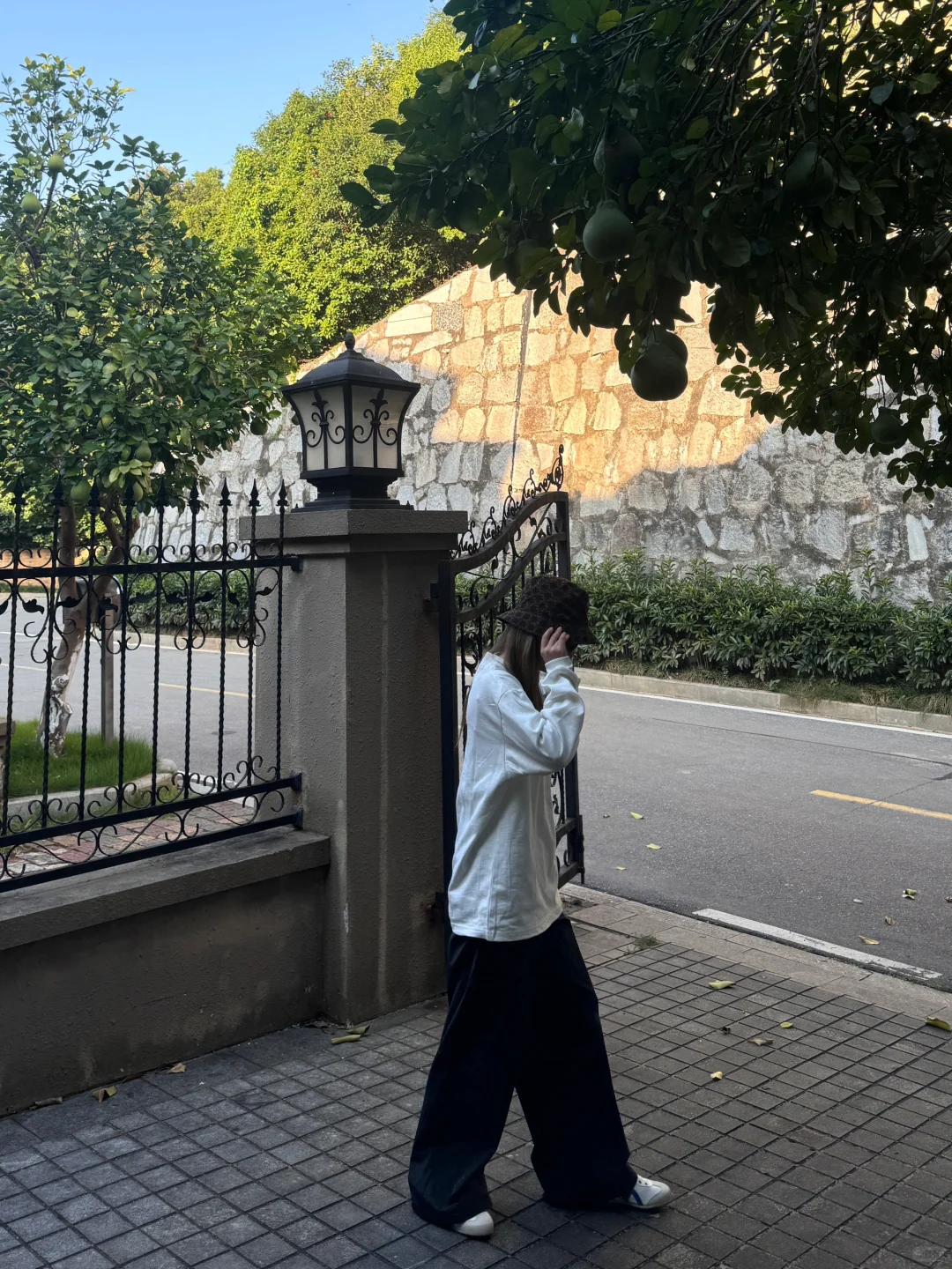 一件掌管松弛感的长袖！
