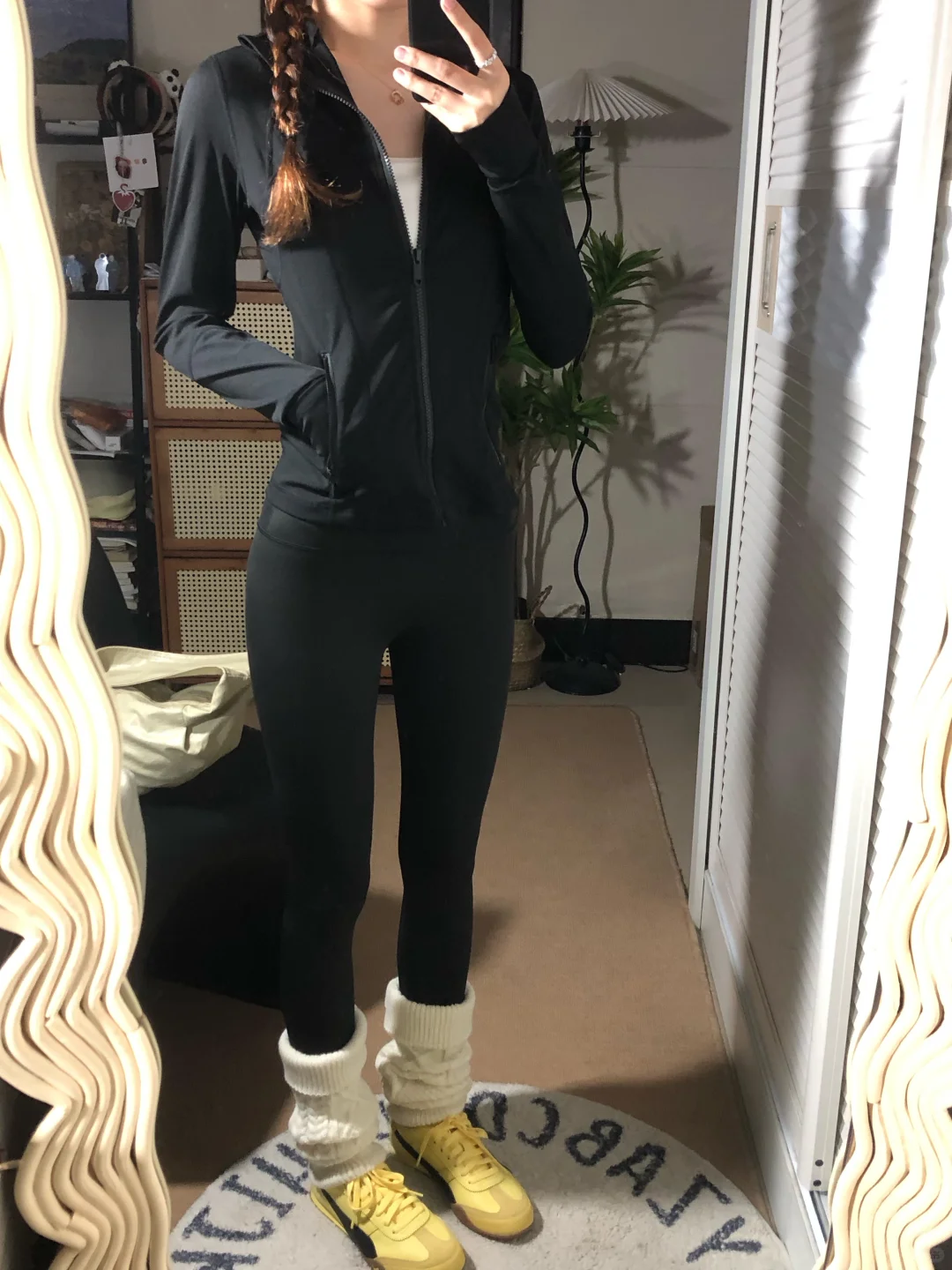初秋瑜伽服穿搭思路