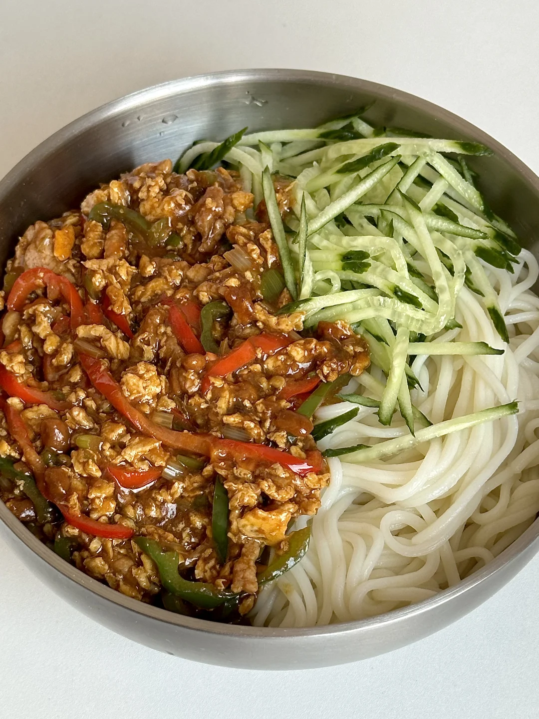 这碗炸酱面🍝给自己打满分💯，超级好吃