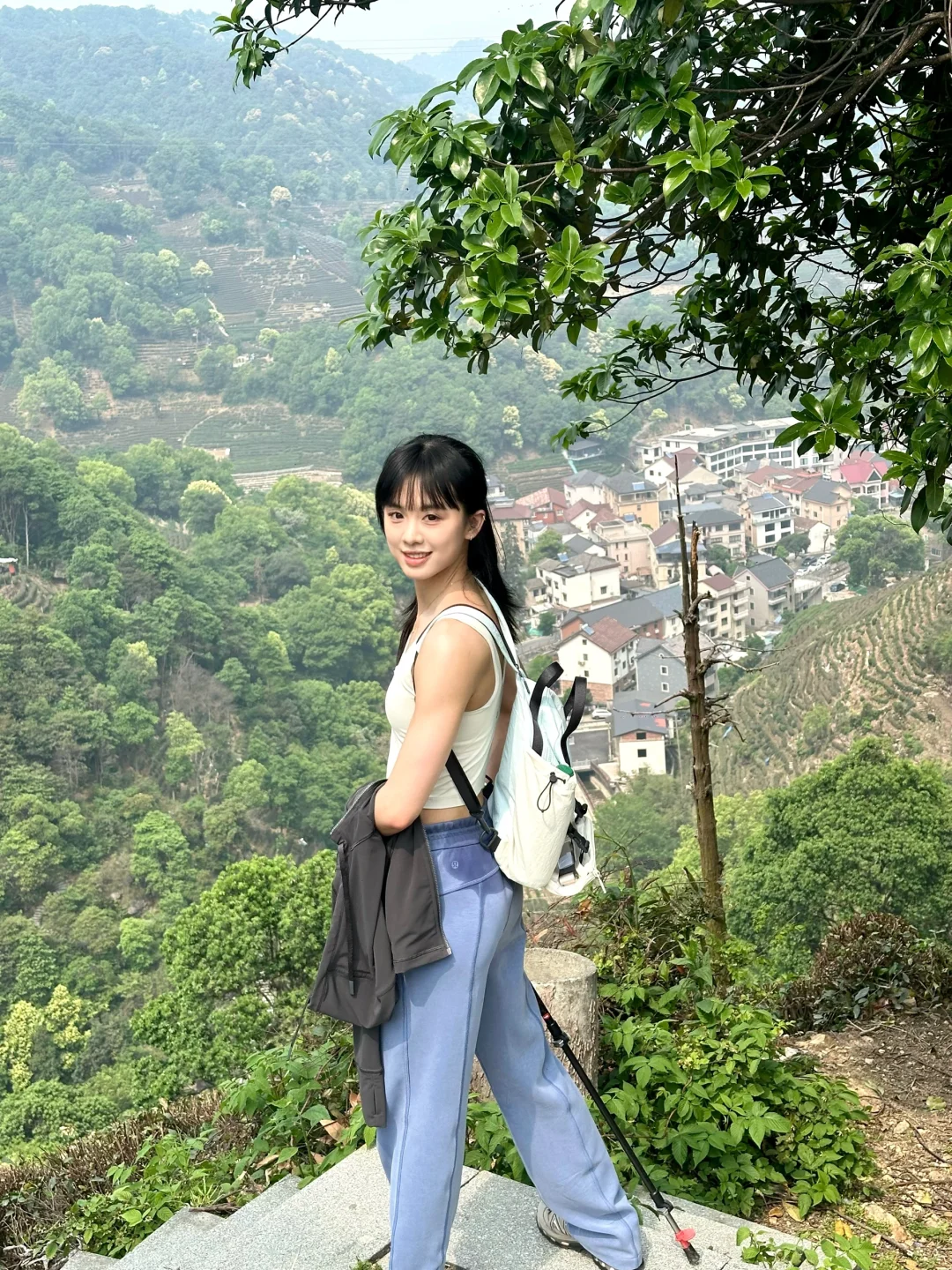 一些雌鹰们的装杯瞬间