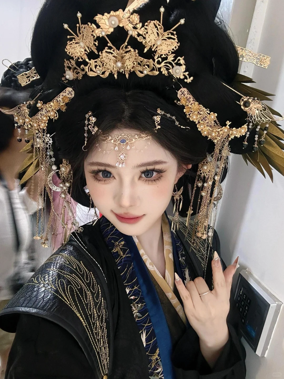 不做公主做女帝 | 黑色汉服霸气来袭