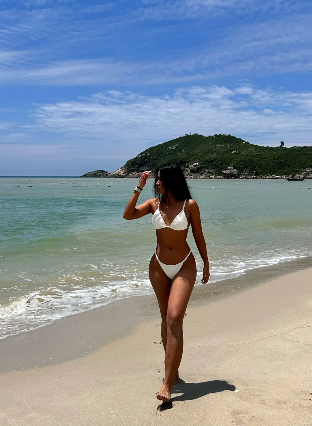 Bask in the sun☀️🏝️