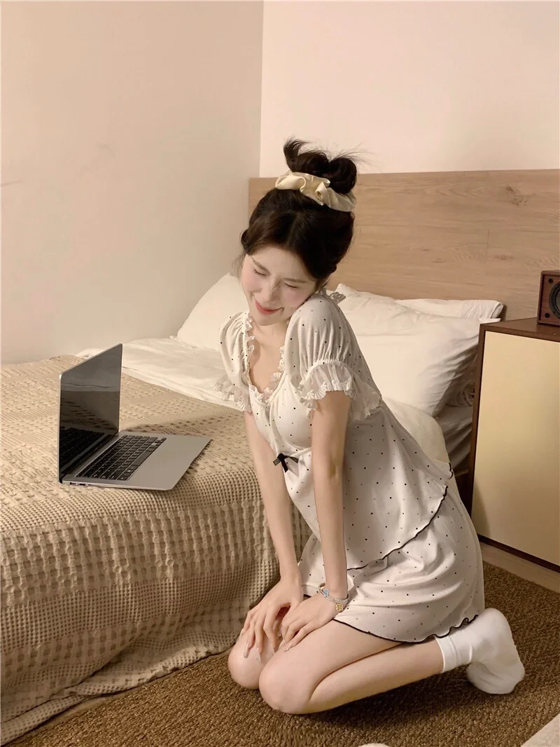 纯欲波点睡衣！好有少女感！