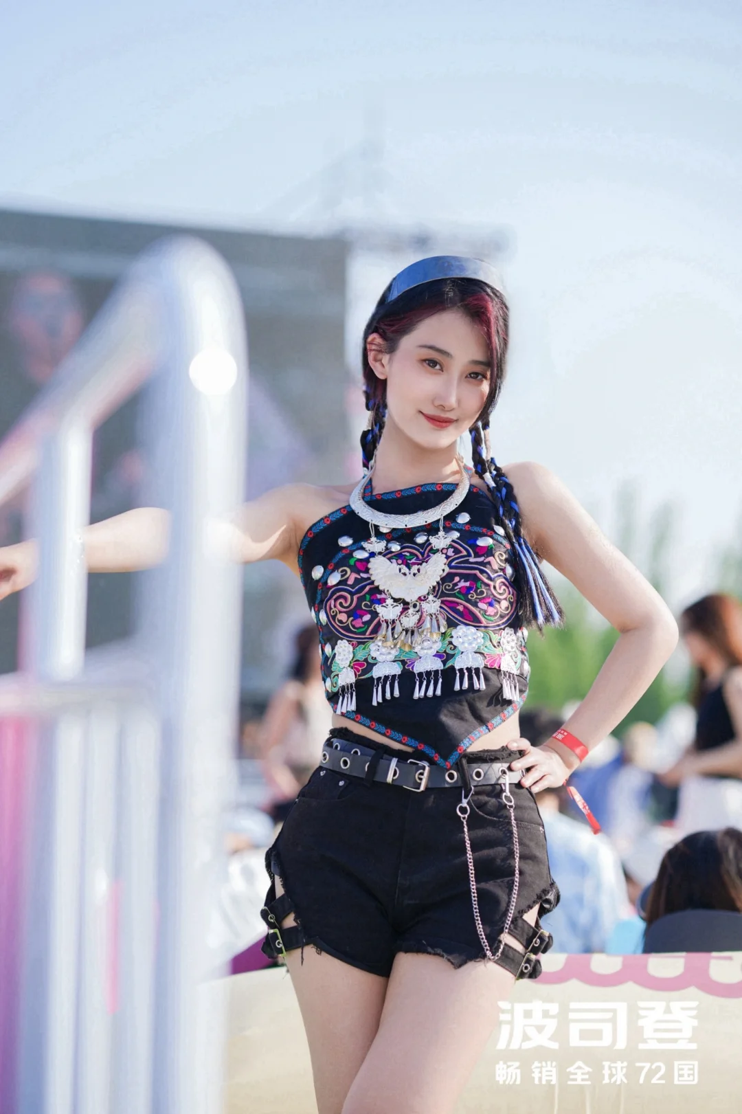 苗式辣妹穿搭‖草莓音乐节限定