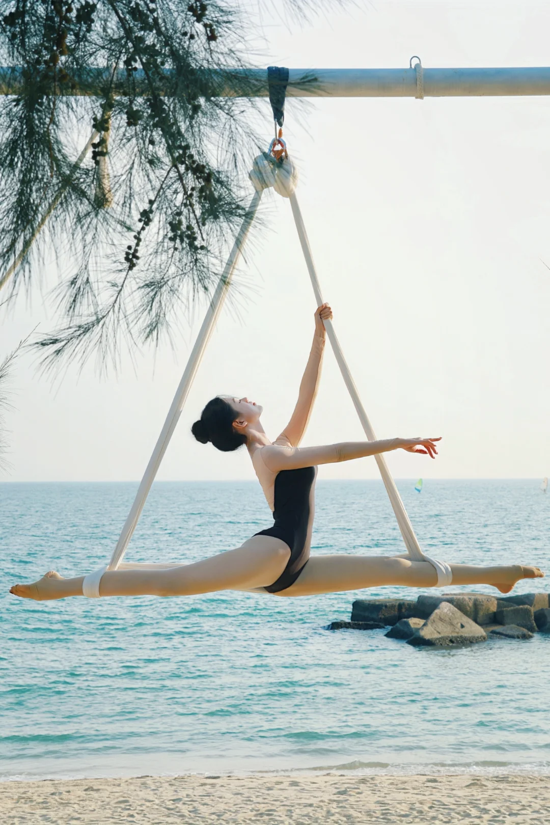 心有山海 静而不争 | ·Fly Yoga