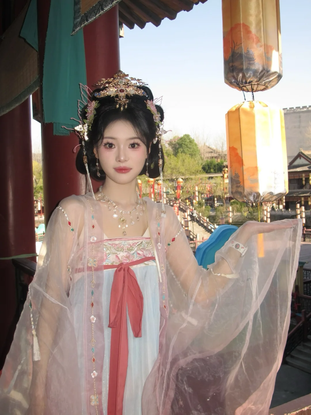 袅娜少女羞 岁月无忧愁