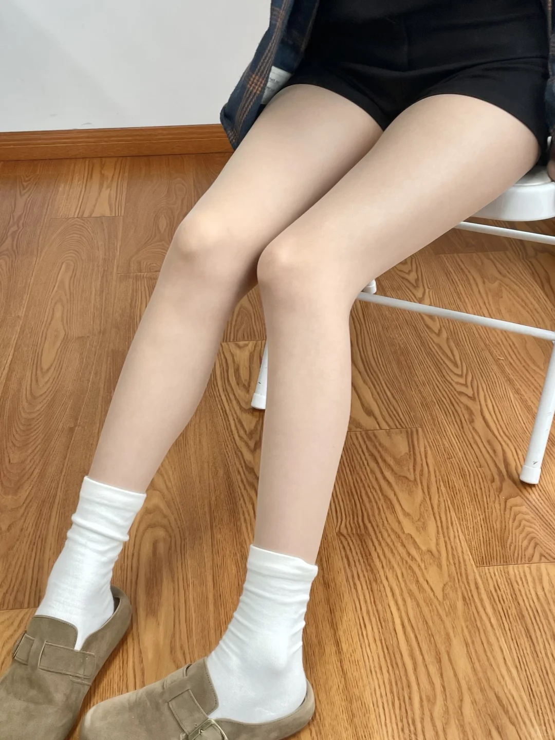 这反光的包芯丝丝袜….谁还穿⁉️
