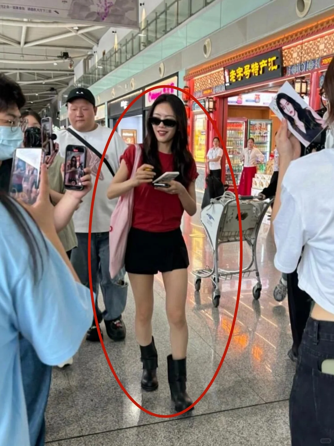 我的天。。路人视角下的她都这么恐怖